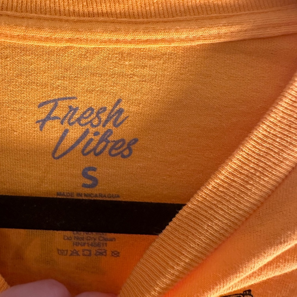 Fresh Vibes Tee - Picture 4 of 6